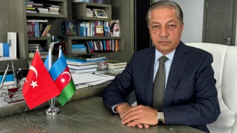 “Hər bir Türkün iki Vətəni var: biri doğulduğu ölkə, ikincisi Türkiyə!”