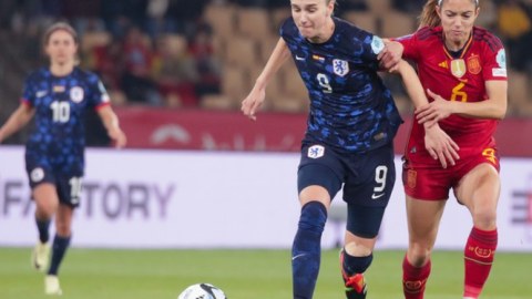 Qadın futbolunda yenilik