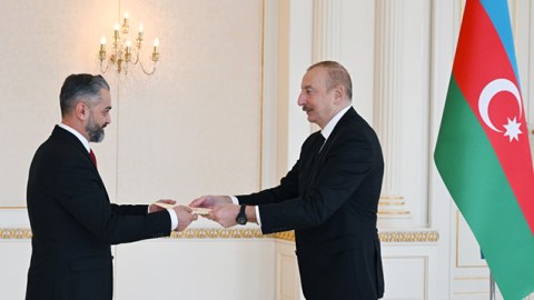 Yeni səfir etimadnaməsini prezidentə təqdim etdi - FOTO