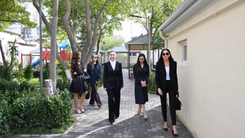 Mehriban Əliyeva qızları və gəlini ilə&nbsp;AÇILIŞDA