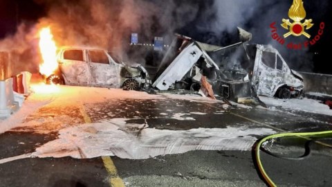 Silahlılar karqo şirkətinə hücum etdi: bir milyon avroluq oğlurluq