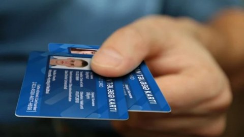 Azərbaycanda &ldquo;TələbəPlus&rdquo; kartlarının verilməsinə başlanıldı