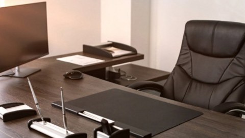 Bu qurumun rəhbəri işdən çıxarıldı 