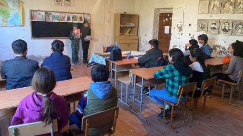 Qəzalı vəziyyətdə olan məktəblə bağlı rəsmi AÇIQLAMA