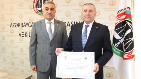 Polis Akademiyasının keçmiş rəisi vəkilliyə başladı