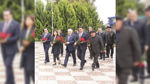 Deputatlar Xaçmazda Zəfər günü tədbirində