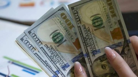 Tramp seçildi, dollar bahalaşdı - Bəs manat?