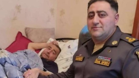 Ramil Səfərov meyxanaçını evində ziyarət etdi - FOTO