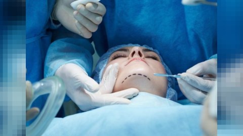Azərbaycanda məşhur plastik cərrah ifşa edildi:&nbsp;sertifikatı YOX İMİŞ