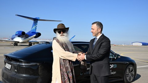 Məşhur hindistanlı yoqin ölkəmizə GƏLDİ