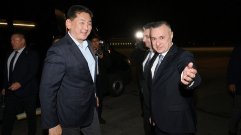 Monqolustan Prezidenti də Bakıdadır