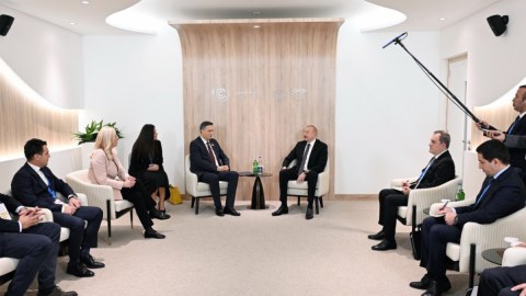 Prezident görüş keçirib - FOTO
