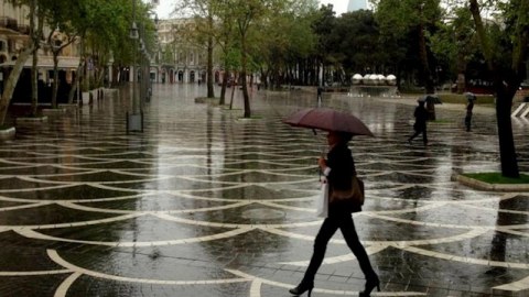 Sabahın havası - Bakıda yağış, rayonlarda dolu və qar yağacaq