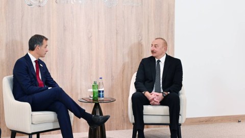 İlham Əliyev Belçikanın Baş naziri ilə görüşüb