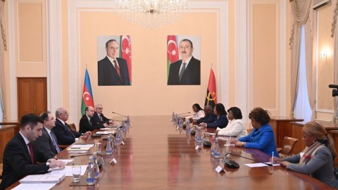 Baş nazir Anqolanın vitse-prezidenti ilə görüşüb