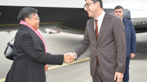 Konqonun Baş naziri Azərbaycanda səfərdədir