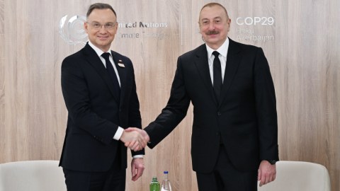 İlham Əliyev həmkarı ilə danışıqlar apardı