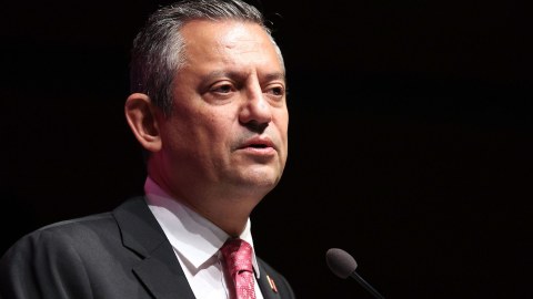 CHP yenidən qurultaya gedir? - "Cin şüşədən çıxıb"