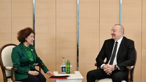 İlham Əliyev Şimali Makedoniya Prezidenti ilə görüşüb