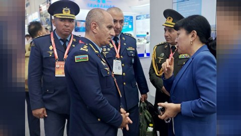 Azərbaycan generalı Çinə getdi - FOTO