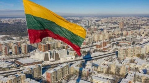 Litva hökuməti istefaya GÖNDƏRİLDİ