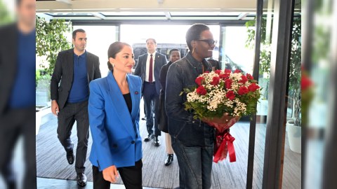 Tanzaniya parlamentinin sədri Azərbaycana gəldi