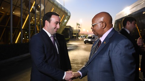 Zimbabve parlamentinin spikeri Bakıdadır - FOTO