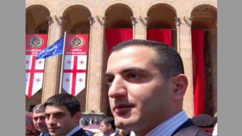 Rusiya Gürcüstanın sabiq müdafiə nazirini beynəlxalq axtarışa verdi