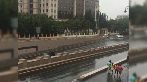 Hazırda Bakıya yağış yağır - Faktiki hava