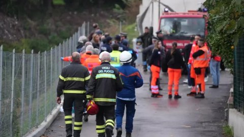 Neapolda güclü partlayış: ölənlər var 