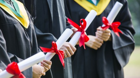 Azərbaycanda məzunları ən çox iş tapan UNİVERSİTETLƏR