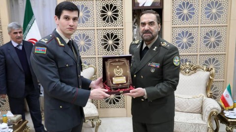 Azərbaycanla İran arasında hərbi əməkdaşlıq müzakirə edildi