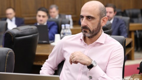 Ermənistanda daha bir qalmaqallı İSTEFA