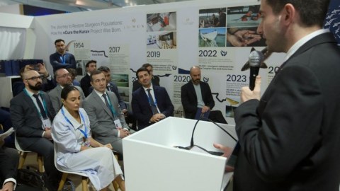 Leyla Əliyeva balıq körpələrinin suya buraxılışında - FOTO