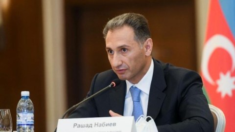 Rəşad Nəbiyev Azərbaycanda şəhər nəqliyyatının "yaşıllaşdırılması" tədbirlərindən danışdı