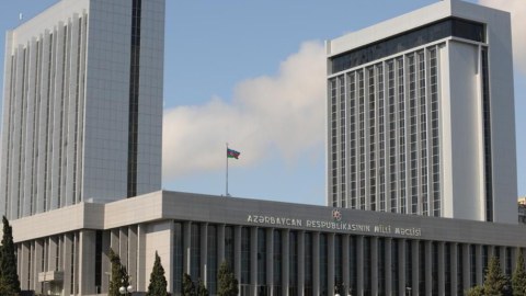 Lüksemburq parlamenti siyasi avantüra meydanına çevrilib - BƏYANAT