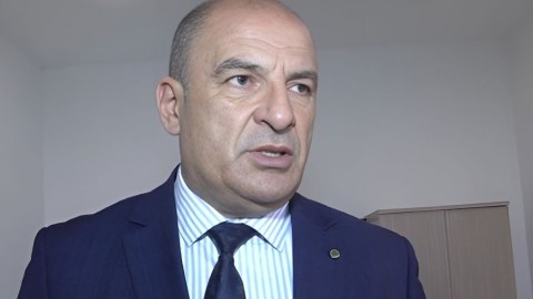 Qalmaqallı xəstəxana direktoru hakim QARŞISINDA