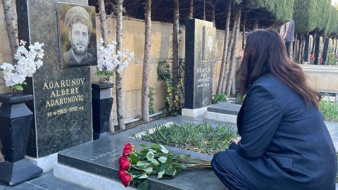 İsrail naziri Aqarunovun məzarını ziyarət etdi - FOTO