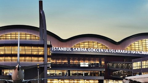 İstanbul aeroportunda uçuşlar ləğv edildi 