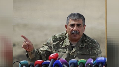 Müdafiə naziri komandirlərin qarşısında konkret tapşırıqlar qoydu