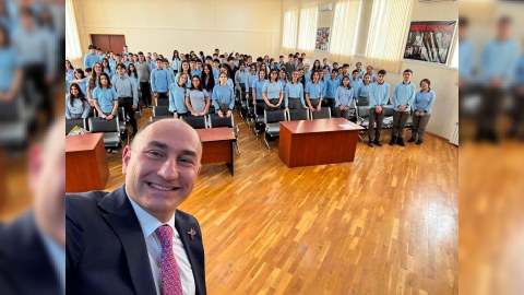 Azərbaycan səfiri məzunu olduğu məktəbdə - FOTO