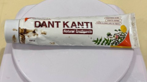 Diş məcunu qabından narkotik vasitə aşkar edildi