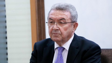 Birpilləli dissertasiya müdafiə sisteminə keçməliyik - Sabiq nazir