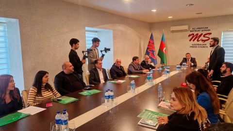 Mediada çalışanların 43 faizi qadın, 57 faizi isə kişilərdir