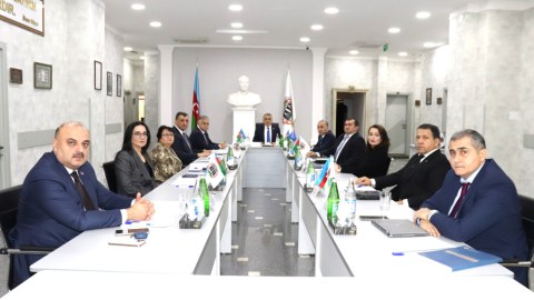5 vəkilə xəbərdarlıq edildi, 4-nə töhmət verildi