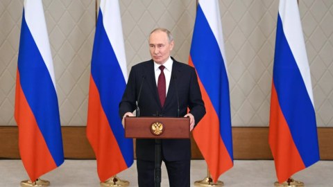 Putin nüvə stansiyasından danışdı