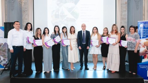 Məcburi köçkünlərin peşə bacarıqları artırılır - FOTOLAR