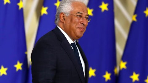 Şarl Mişel postunu ona təhvil verdi