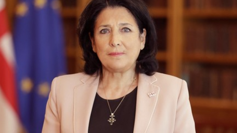 Zurabişvilidən şok qərar: vəzifədən getməyəcək?