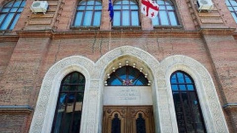 Gürcüstanda qalmaqallı İSTEFA